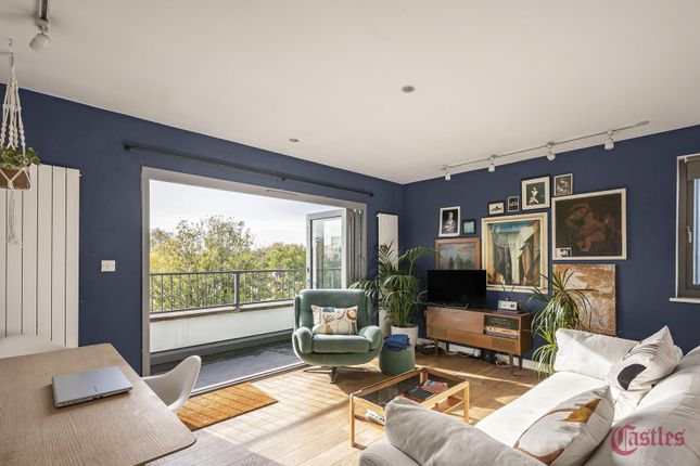 Bridge Mews, Dalston Lane, London 2 bed apartment for sale