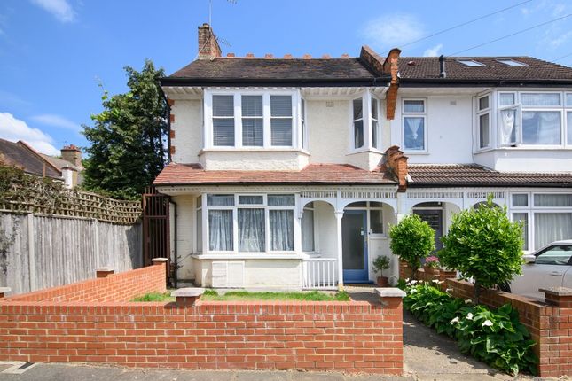 WOODGRANGE AVENUE, NORTH FINCHLEY, N12 2 bed flat for sale