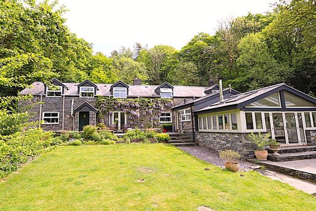 4 bed detached house