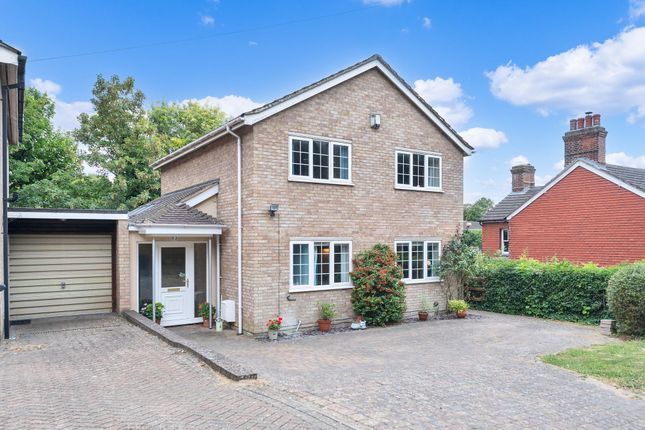 Barkway Road, Royston SG8 4 bed link detached house for sale