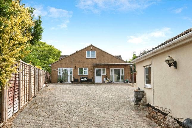 4 bed detached house