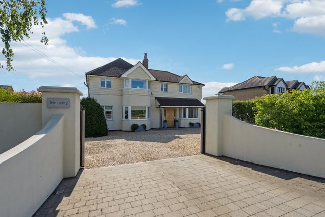 New Road, Clifton, Shefford, SG17 4 bed detached house for sale