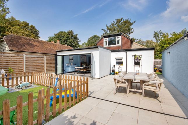 London Road, Farningham DA4 3 bed detached bungalow for sale