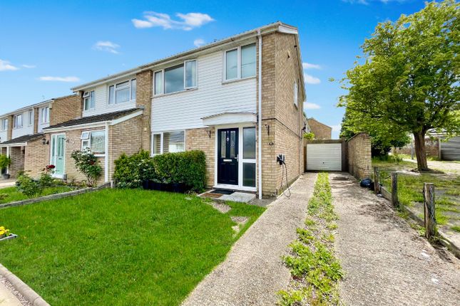 Bracklesham Gardens, Luton... 3 bed semi