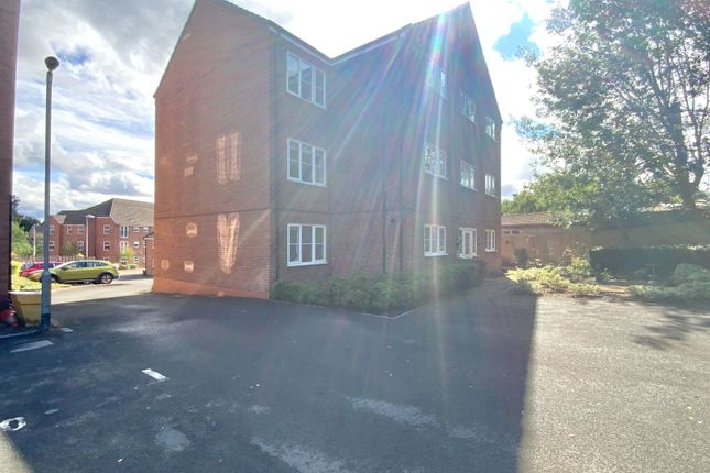 Brett Young Close, Halesowen B63 2 bed flat for sale