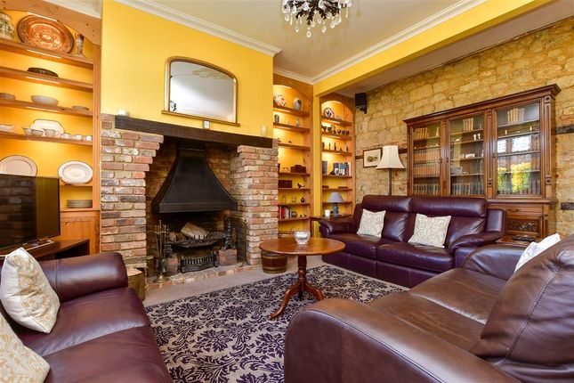2 bed property