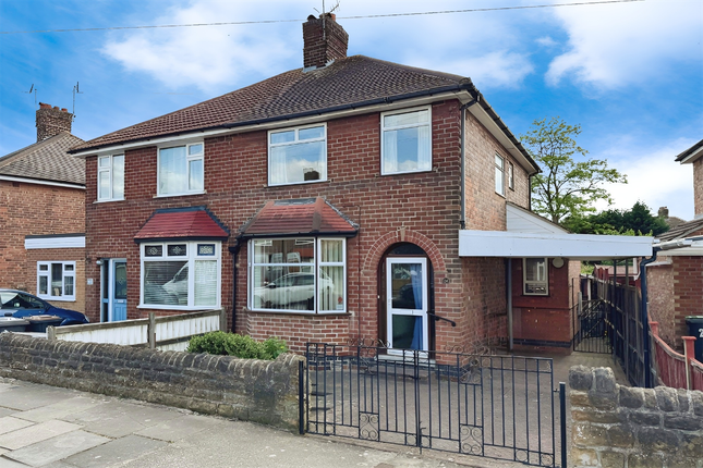 East Crescent, Beeston, NG9 1QA 3 bed semi