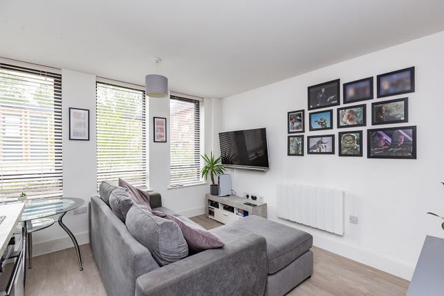 North Ash Road, New Ash Green DA3 1 bed apartment for sale