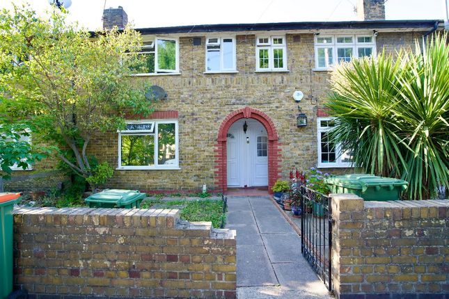 Churchill Road, Custom House, E16 2 bed terraced house for sale