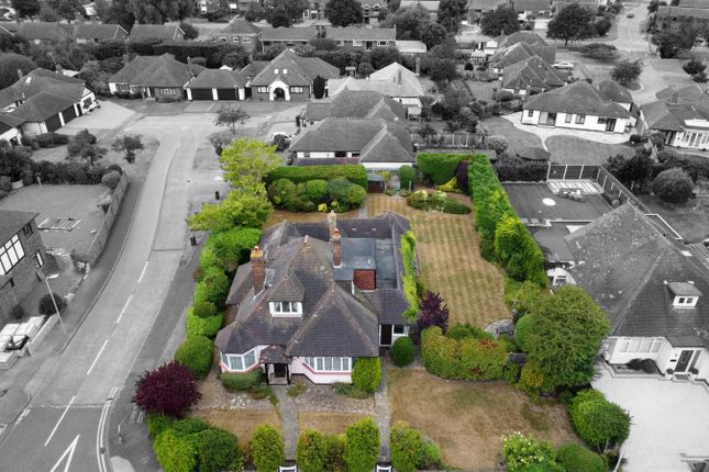Thorpe Hall Avenue, Thorpe Bay SS1 3 bed bungalow for sale