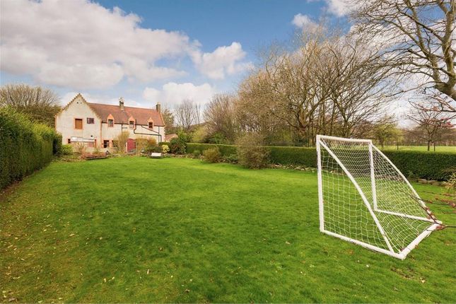 6 bed detached house