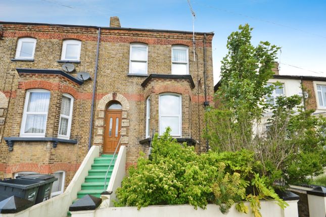 4 bedroom end of terrace house for sale