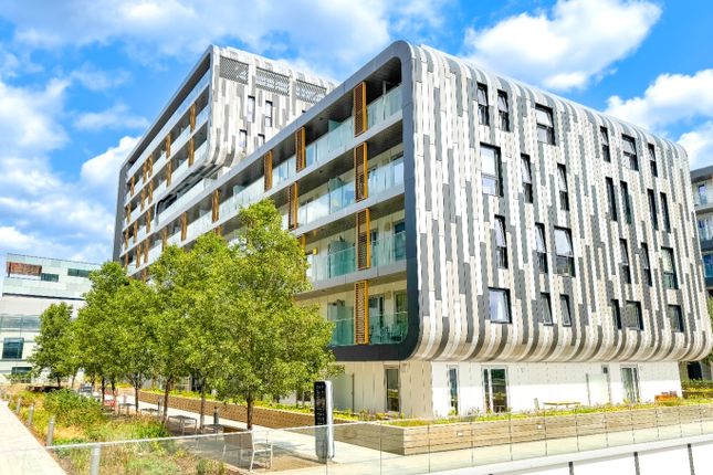 Love Lane, Woolwich, London, SE18 6GW 1 bed ground floor flat for sale