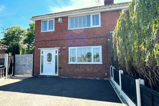 Cedar Avenue, Hindley Green, Wigan 3 bed semi