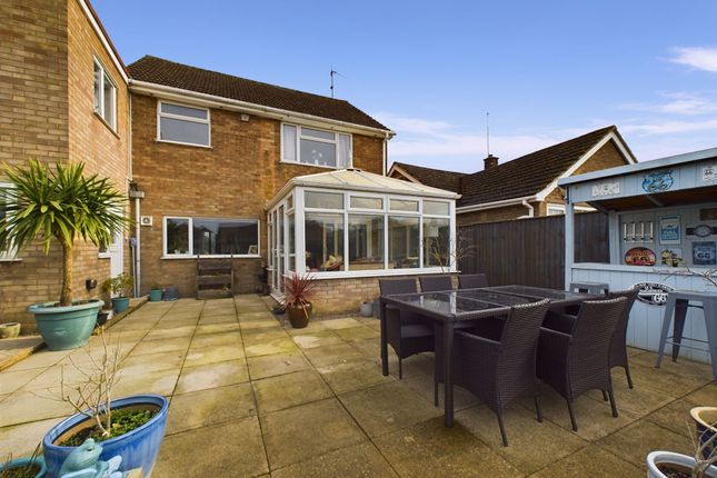 Peterborough Road, Farcet, PE7 4 bed detached house for sale