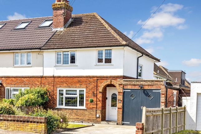 Estridge Way, Tonbridge TN10 3 bed semi