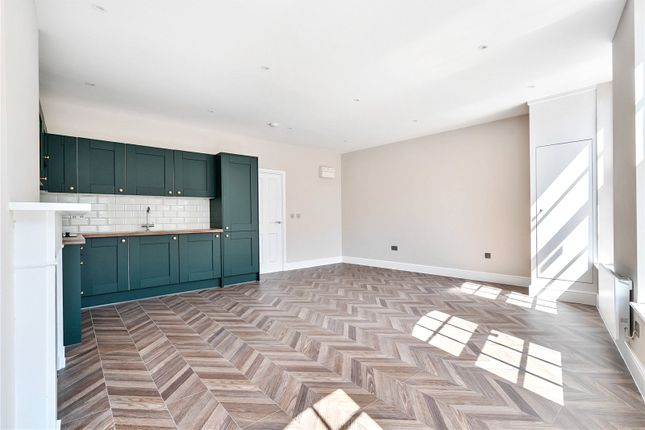 Market Place, Reading, Berkshire 1 bed apartment for sale