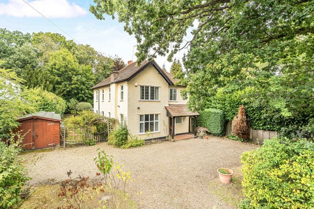 Pembroke Road, Surrey GU22 4 bed detached house for sale