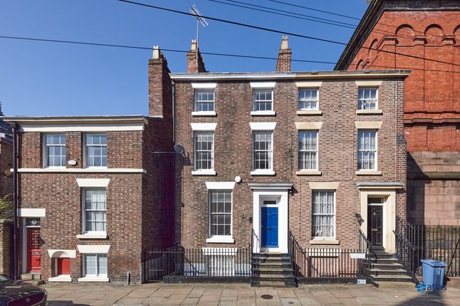 6 bedroom semi-detached house for sale