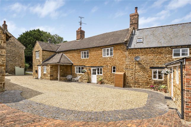 Wardington, Banbury, Oxfordshire, OX17 6 bed detached house for sale