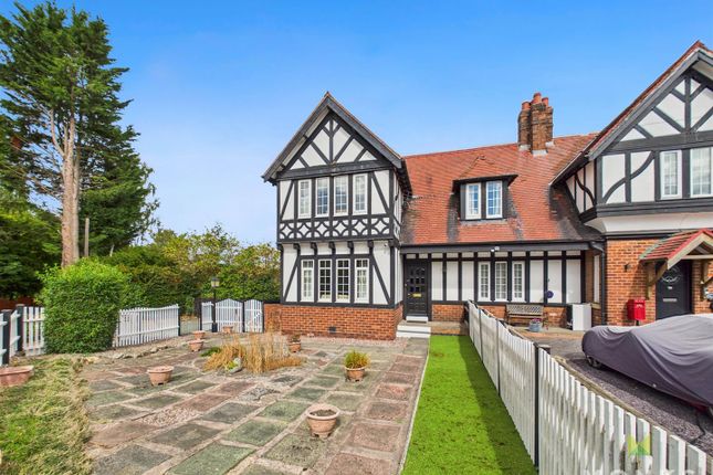 Station Avenue, Chirk, Wrexham 2 bed house for sale