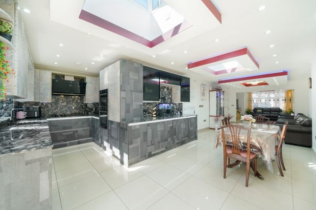 5 bed semi-detached house