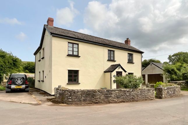Usk NP15 6 bed cottage for sale