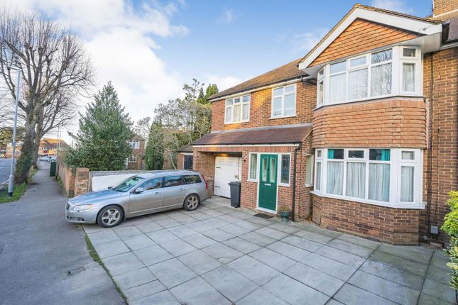 Halfway Avenue, Luton 7 bed semi