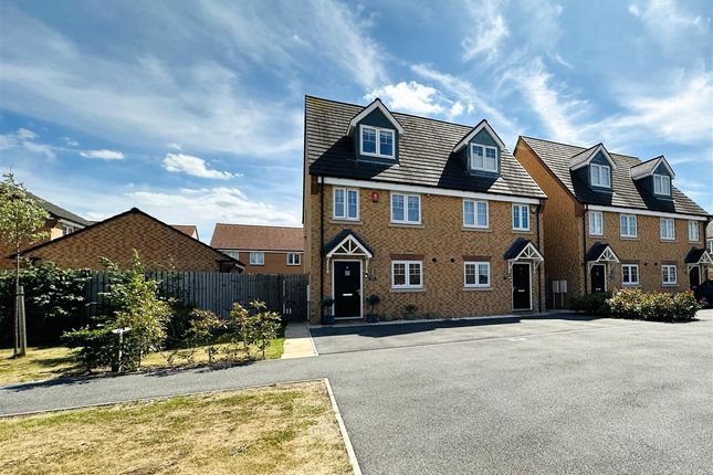 Foxglove Way, Hambleton, Selby 3 bed semi