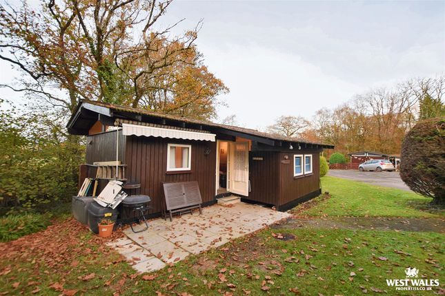 Penlan Holiday Park, Cenarth, 2 bed chalet for sale