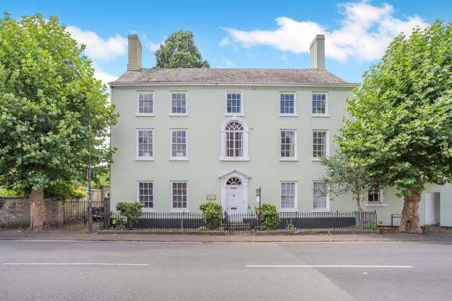 8 bed terraced house