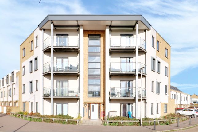Arisdale Avenue, South Ockendon RM15 2 bed flat for sale