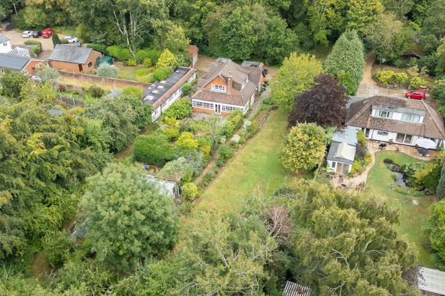 Newdigate Road, Beare Green 3 bed detached house for sale