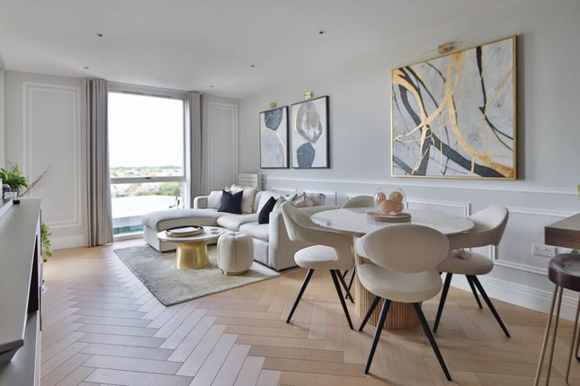 Queenshurst Square, Kingston Upon Thames 2 bed flat for sale
