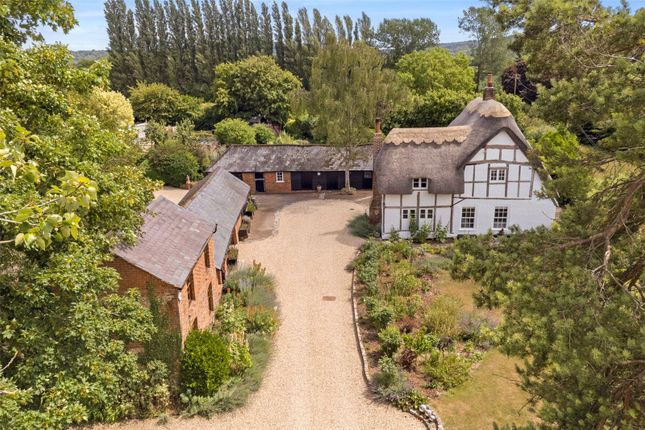 Meadle, Aylesbury, Buckinghamshire, HP17 3 bed equestrian property for sale