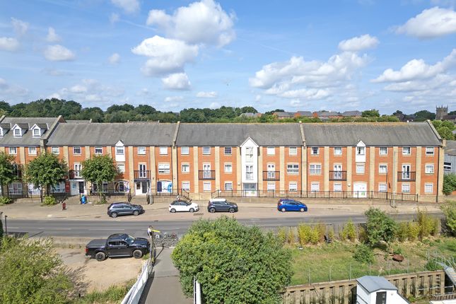 Maria Court, Hesper Road, CO2 8JP 2 bed flat for sale