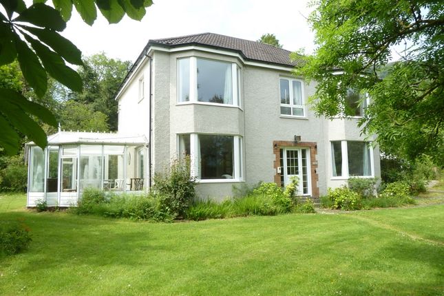 6 bed villa