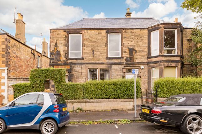 5 bed flat