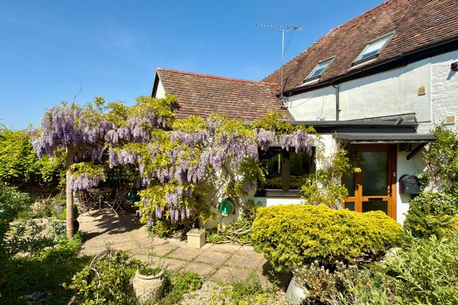 St Marys Lane, Tewkesbury GL20 3 bed semi