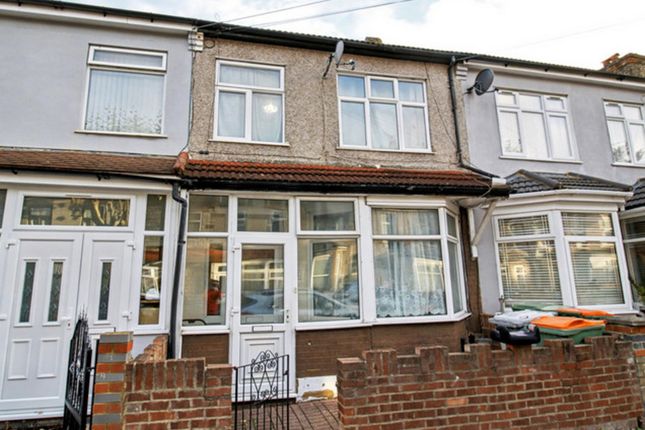 Gooseley Lane, London, E6 3 bed terraced house for sale