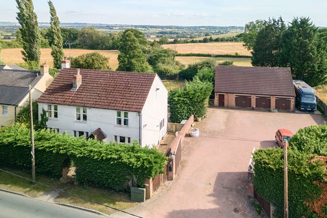 East End, Brinkworth, SN15 4 bed detached house for sale