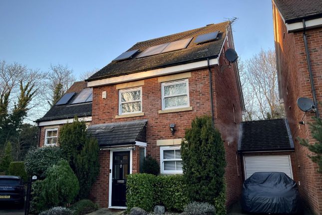 Katherine Close, London 4 bed detached house for sale