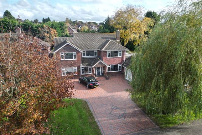 6 bedroom detached house for sale