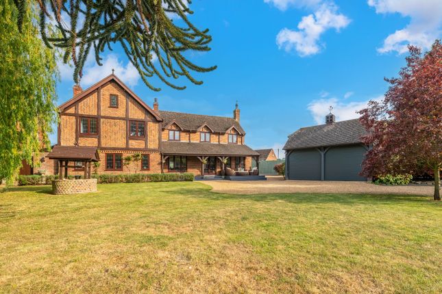 Main Road, Barkston 4 bed detached house for sale