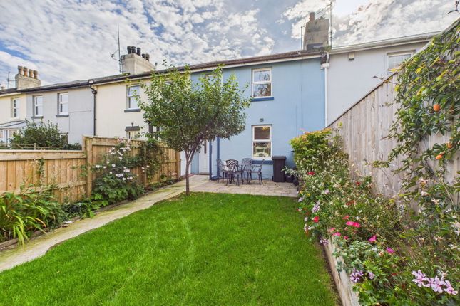 St. Michaels Road, Paignton 2 bed terraced house for sale