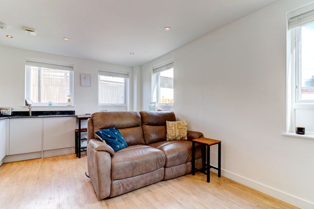 Bellfield Road, Buckinghamshire HP13 1 bed apartment for sale