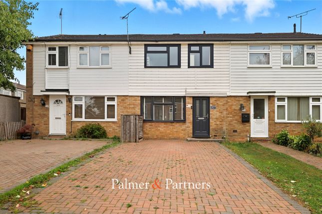 Dorset Avenue, Chelmsford CM2 3 bed terraced house for sale