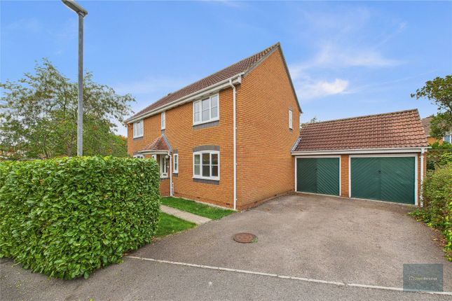 Clover Close, Melksham SN12 4 bed detached house for sale