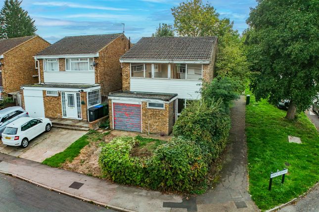 Bronte Crescent, Hemel Hempstead, HP2 4 bed detached house for sale