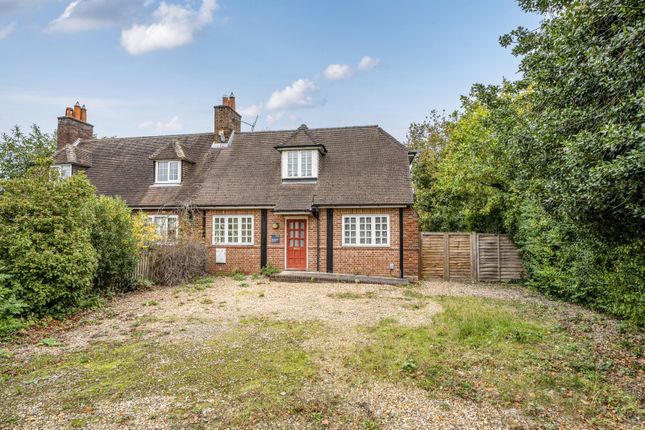 Northcourt Avenue, Berkshire RG2 2 bed semi